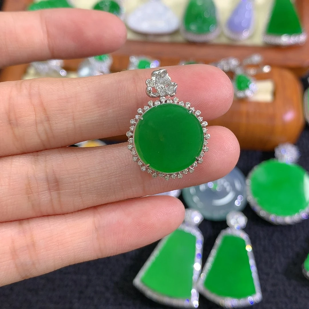 【闪购商品】翡翠18K金镶嵌吊坠(不含链)圆牌