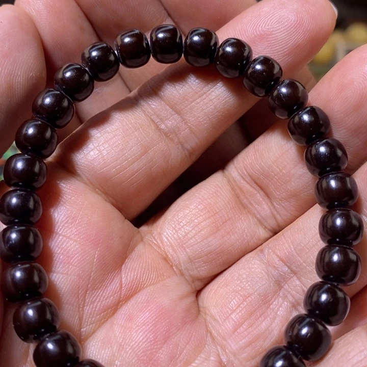 椰蒂吊坠配饰设计风格