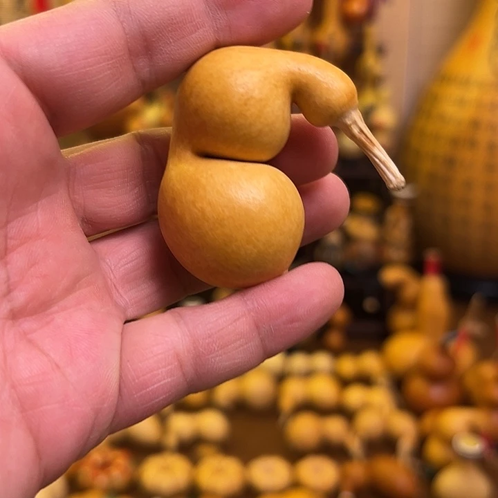 奣***灵韵葫芦精品手把件