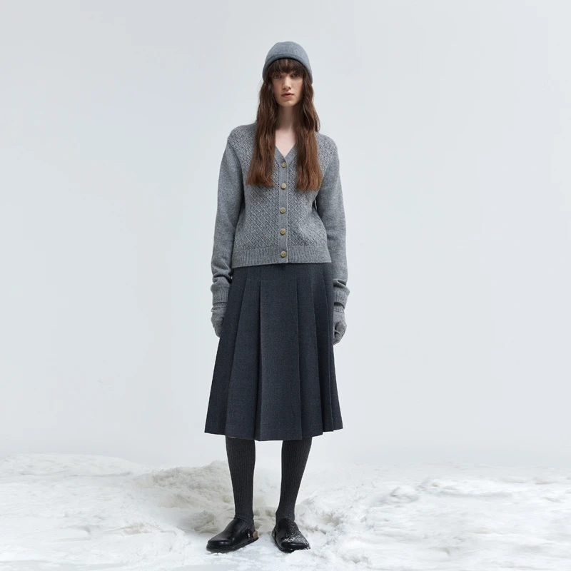 FLORA&AILEY【星线好物】V领羊绒菱形格开衫F4431AS1012385