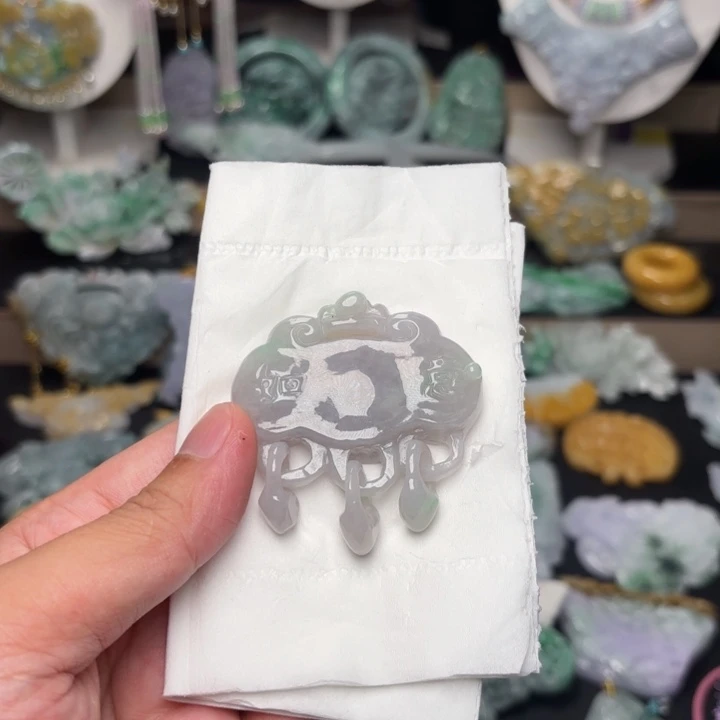 翡翠未镶嵌颈饰吊坠