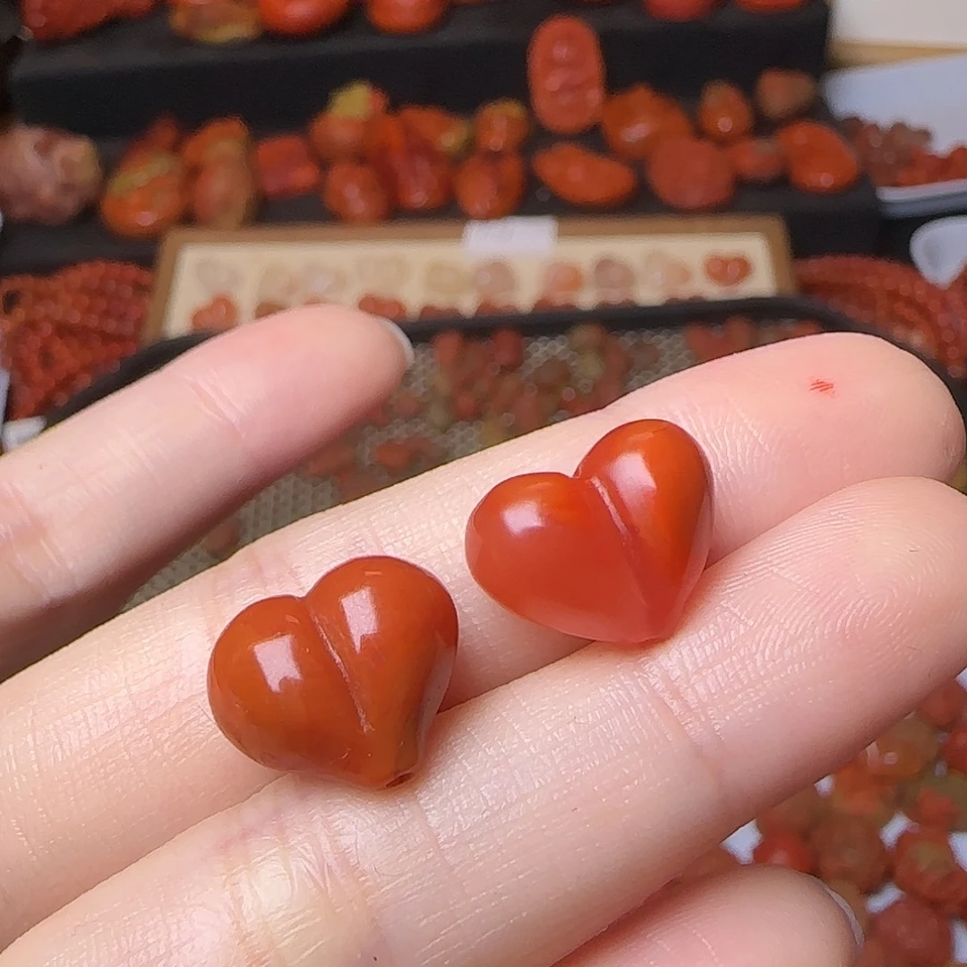 傲***埃南红玛瑙未镶嵌颈饰