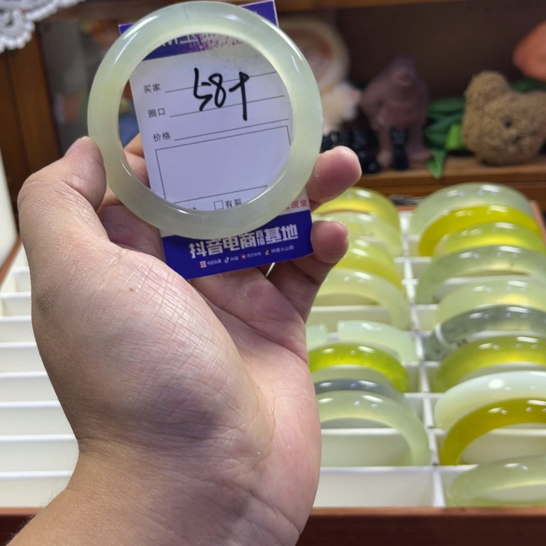 蛇纹石玉未镶嵌手镯356