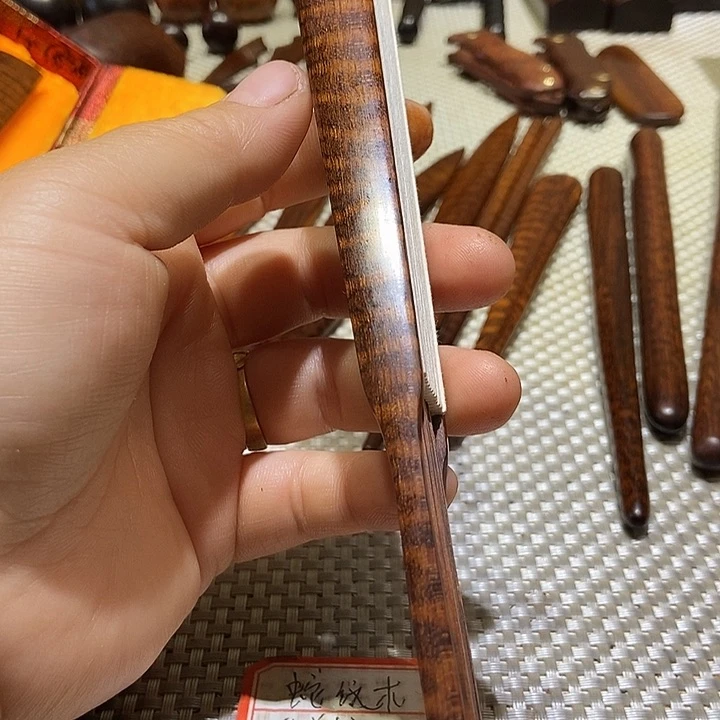 南美蛇纹木九寸折扇一把