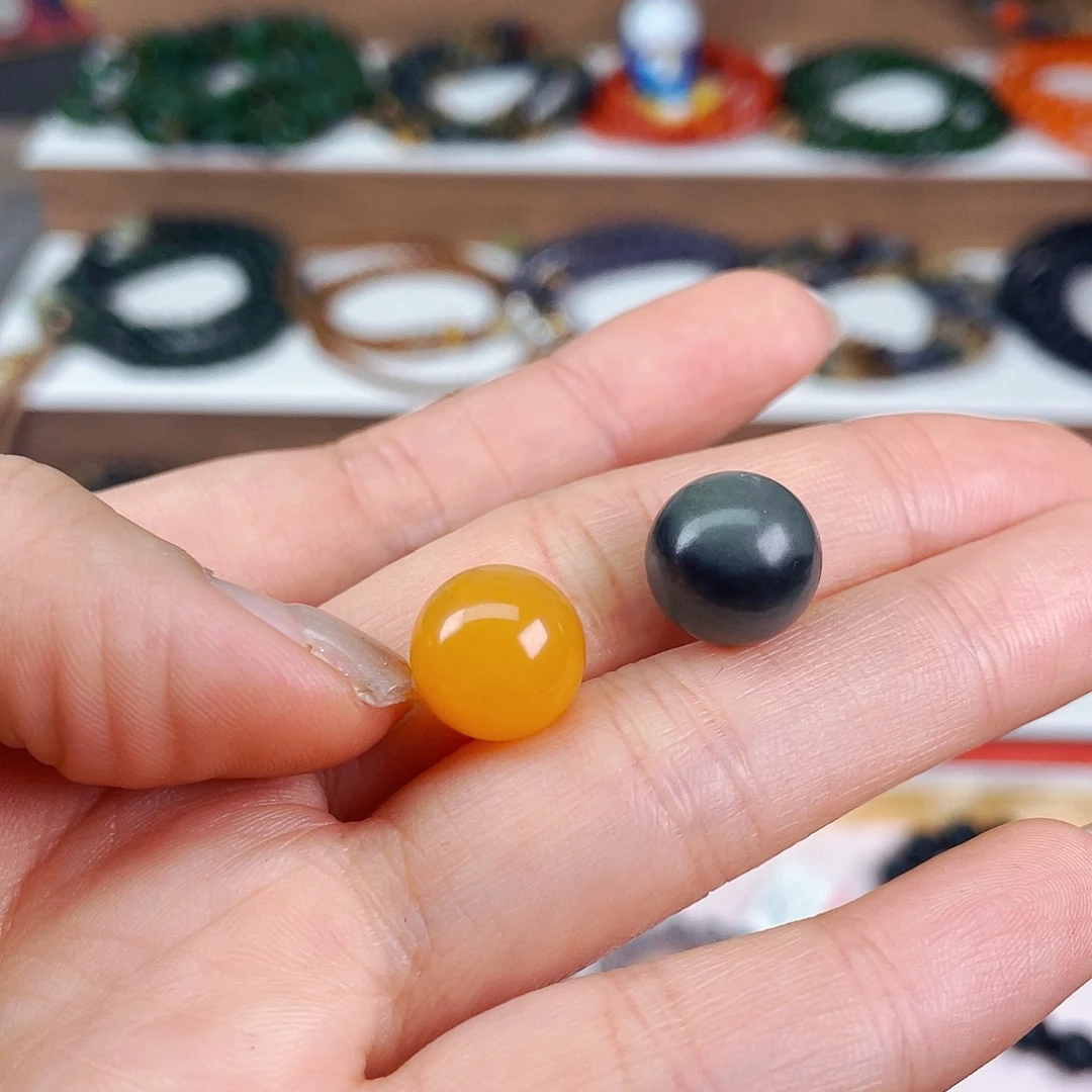 和田玉定制不退换-2颗美丽的猪猪未镶嵌l***～