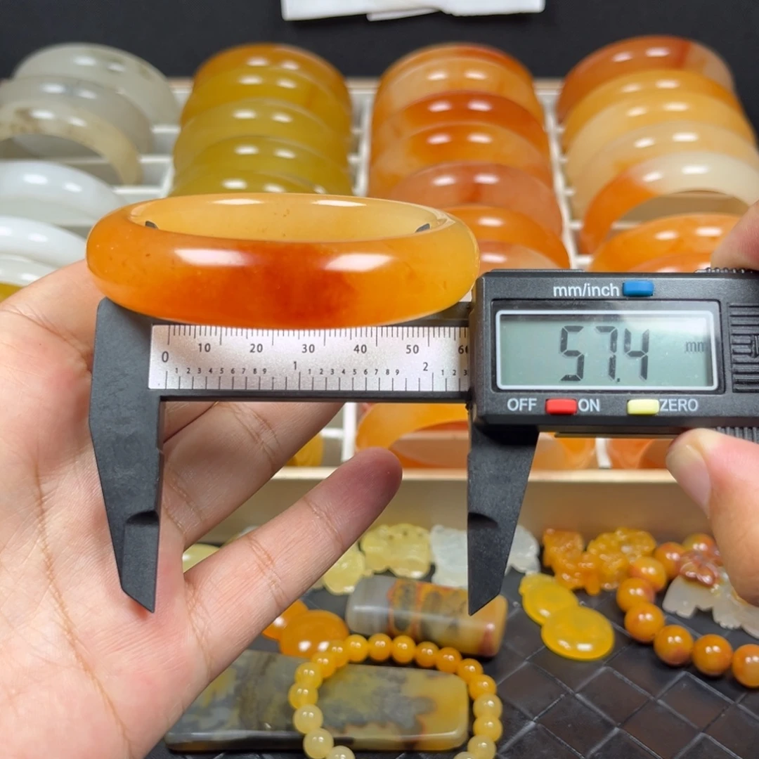 石英质玉（黄龙玉）未镶嵌手镯