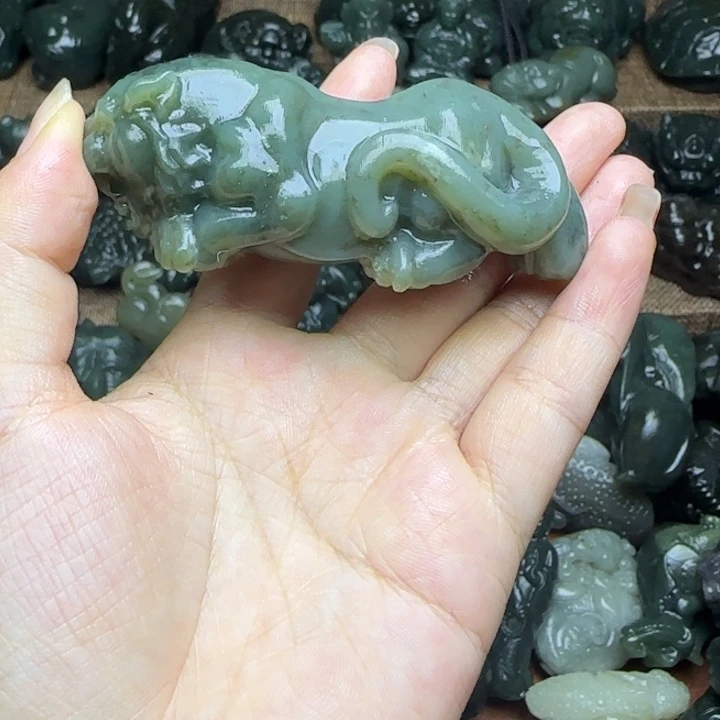 和田玉（糖玉）未镶嵌颈饰