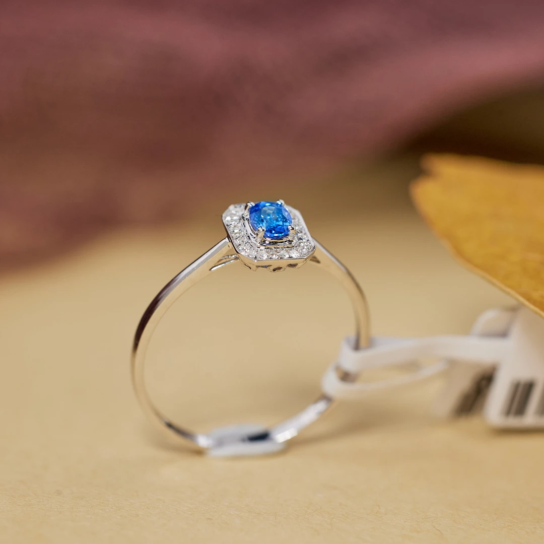 玉峰珠宝丨安娜【临风】蓝宝石戒指*18K镶嵌*U7308多样性发其一