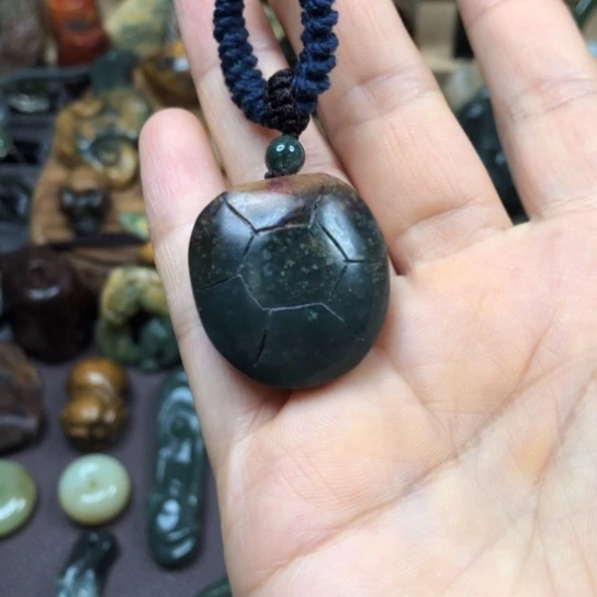 岫岩河磨玉（透闪石质玉）未镶嵌挂件