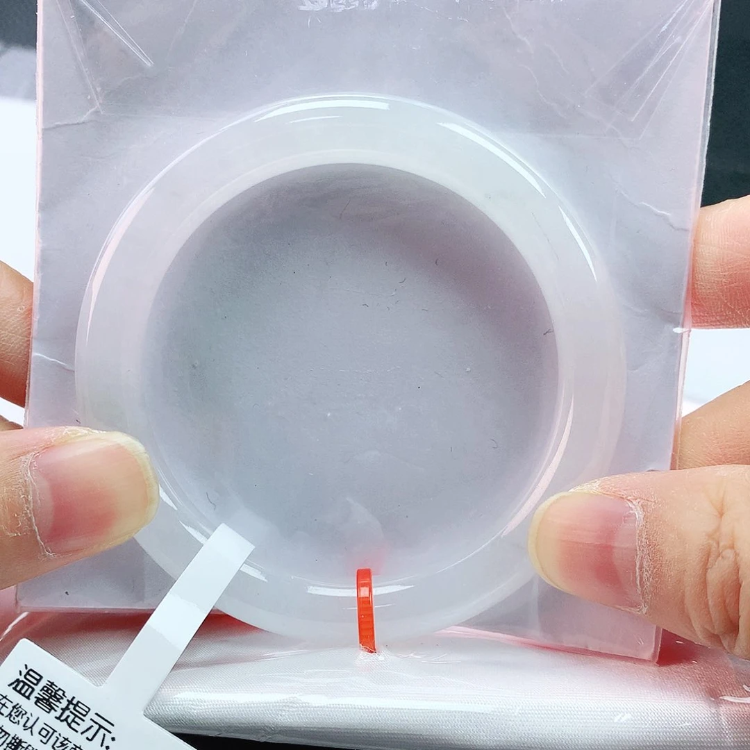 翡翠手镯未镶嵌50圆