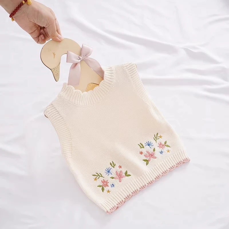 婴儿马甲1一3周岁女童针织背心新生宝宝套头毛衣公主洋气秋装