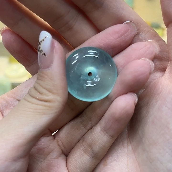 百***赖未镶嵌蛇纹石玉颈饰
