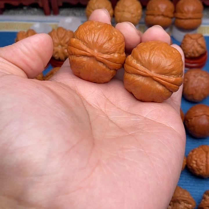 凯***刚文玩核桃把件虎头王