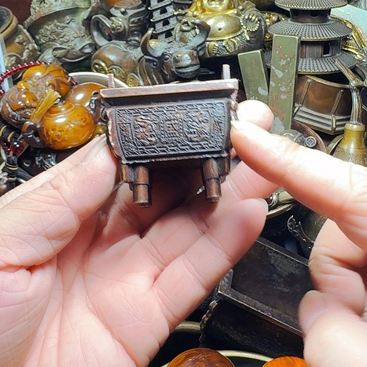 铜器摆件收收藏藏