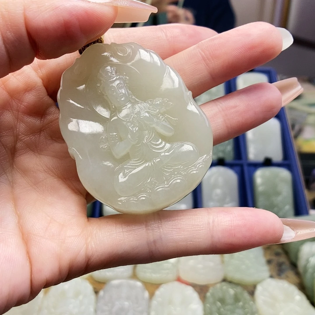 和田玉颈饰未镶嵌高****知