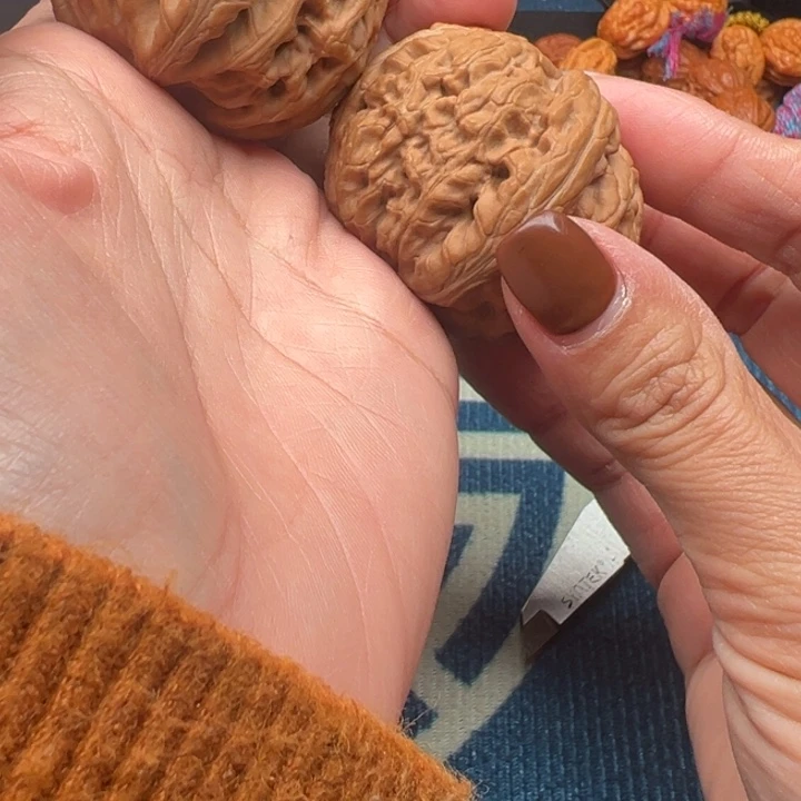 桃核吊坠文玩核桃红锦鲤48