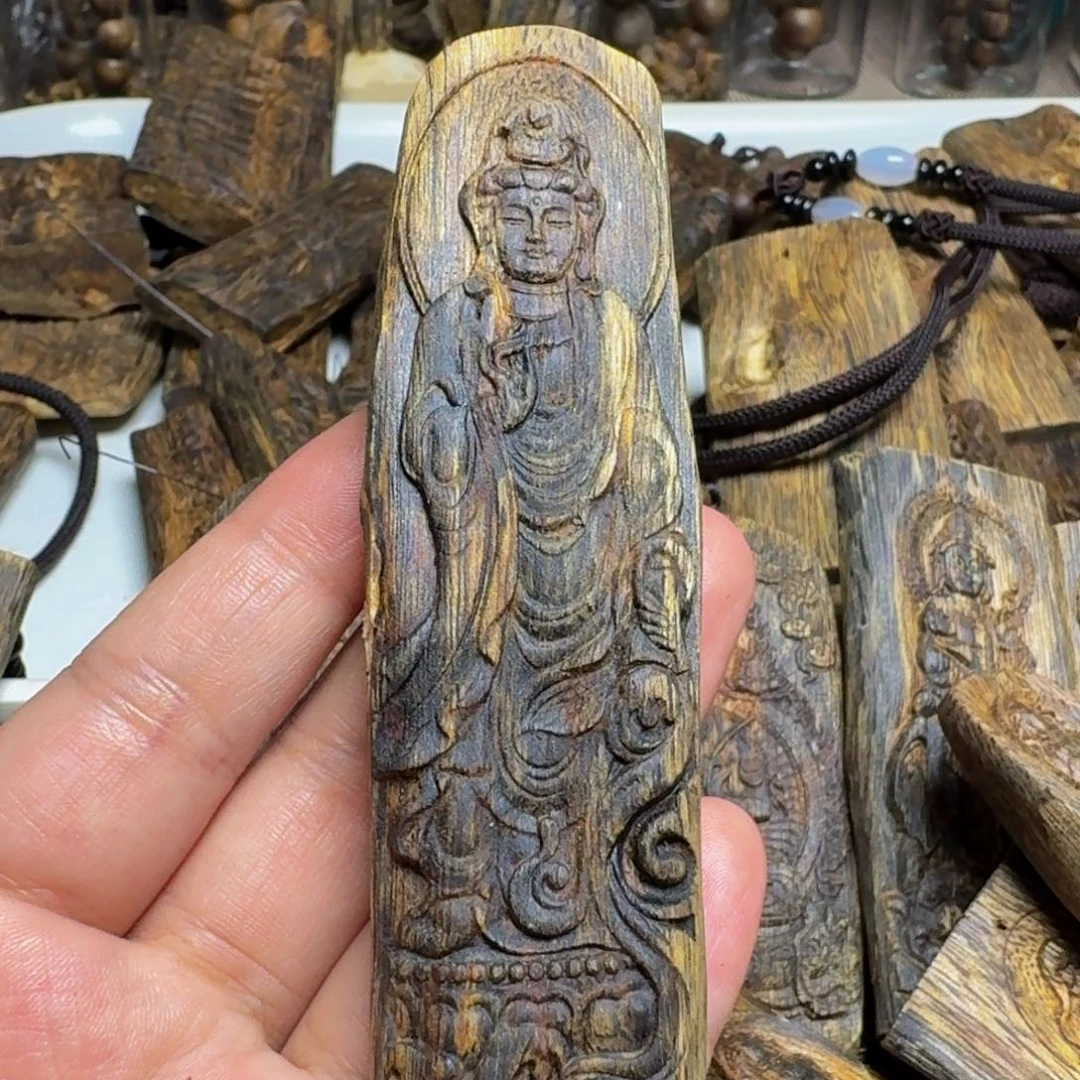 沉香吊坠用****4白棋虫漏树心油观音牌