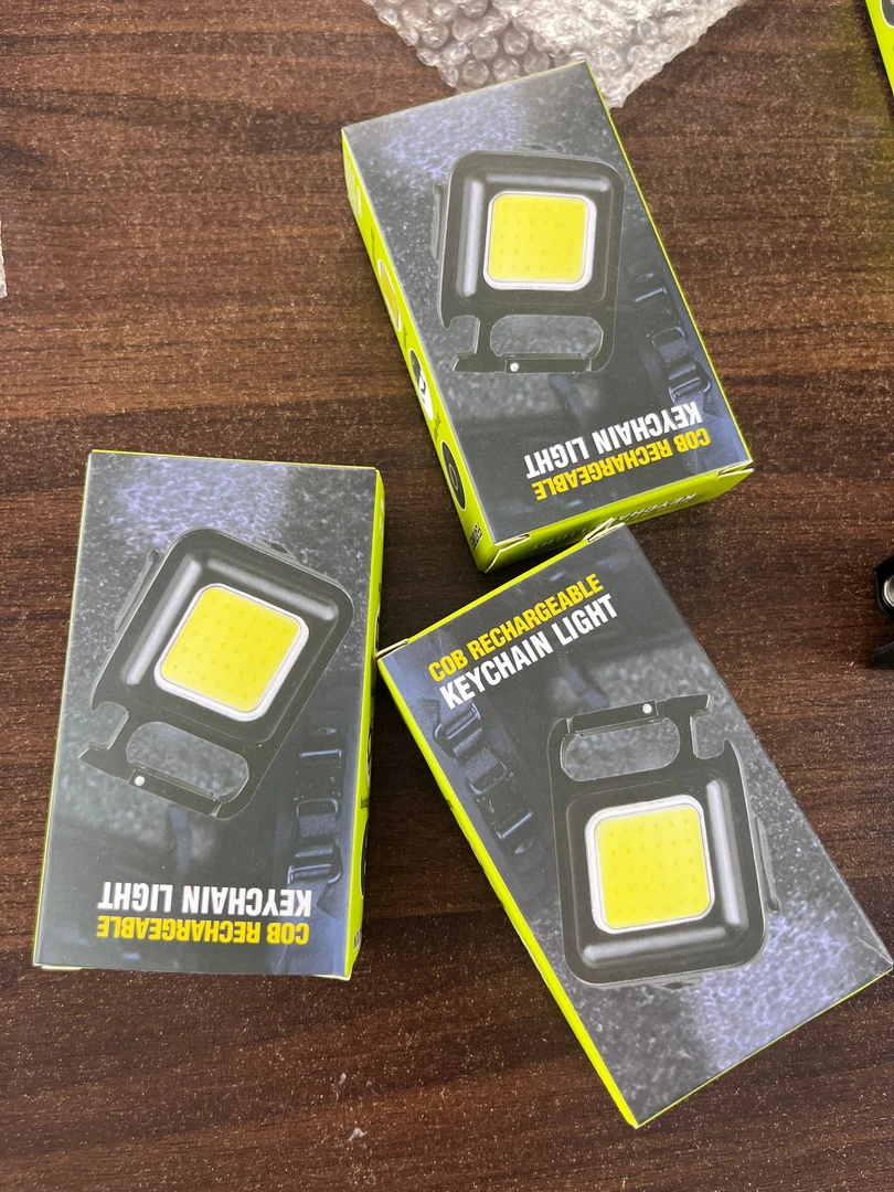 小型便携随身携带小灯