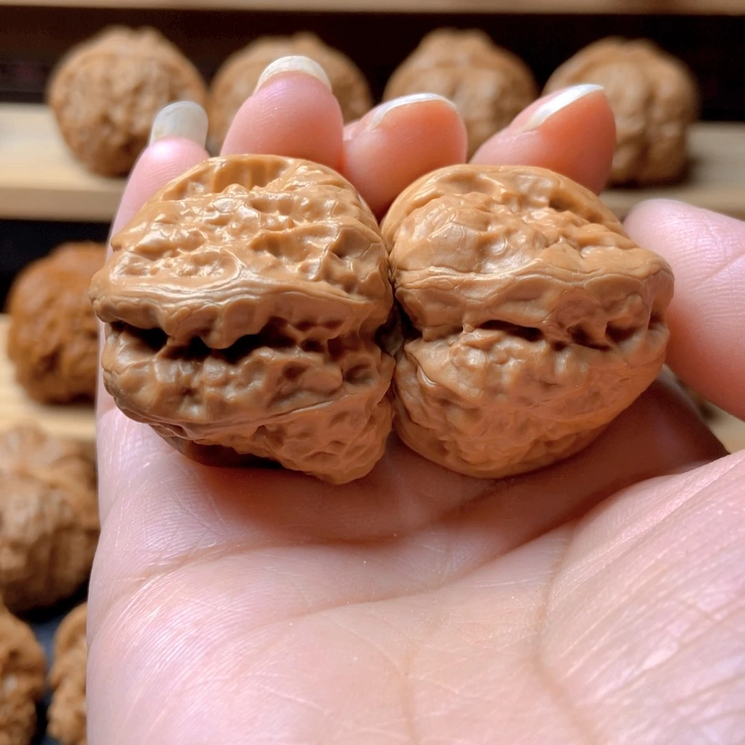 文玩核桃吊坠蛤蟆头