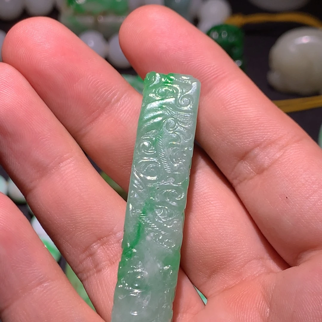 悟***斋翡翠未镶嵌挂件翡翠