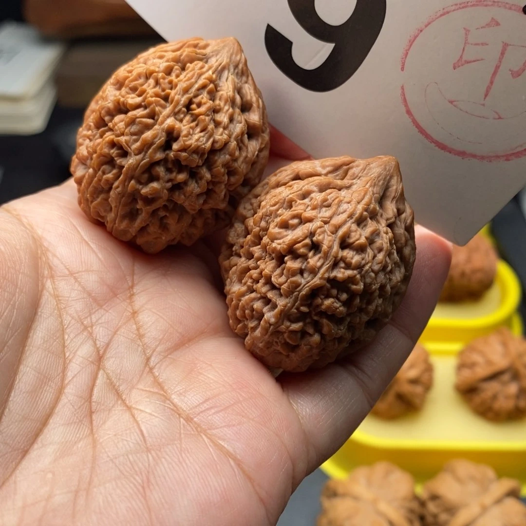 文玩核桃吊坠35大蒜