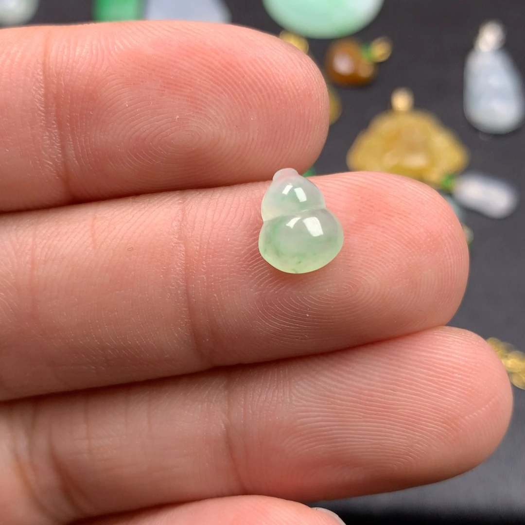 【闪购商品】颈饰未镶嵌翡翠翡翠