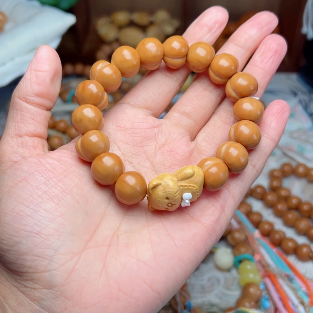 猴头核桃吊坠屁桃手串