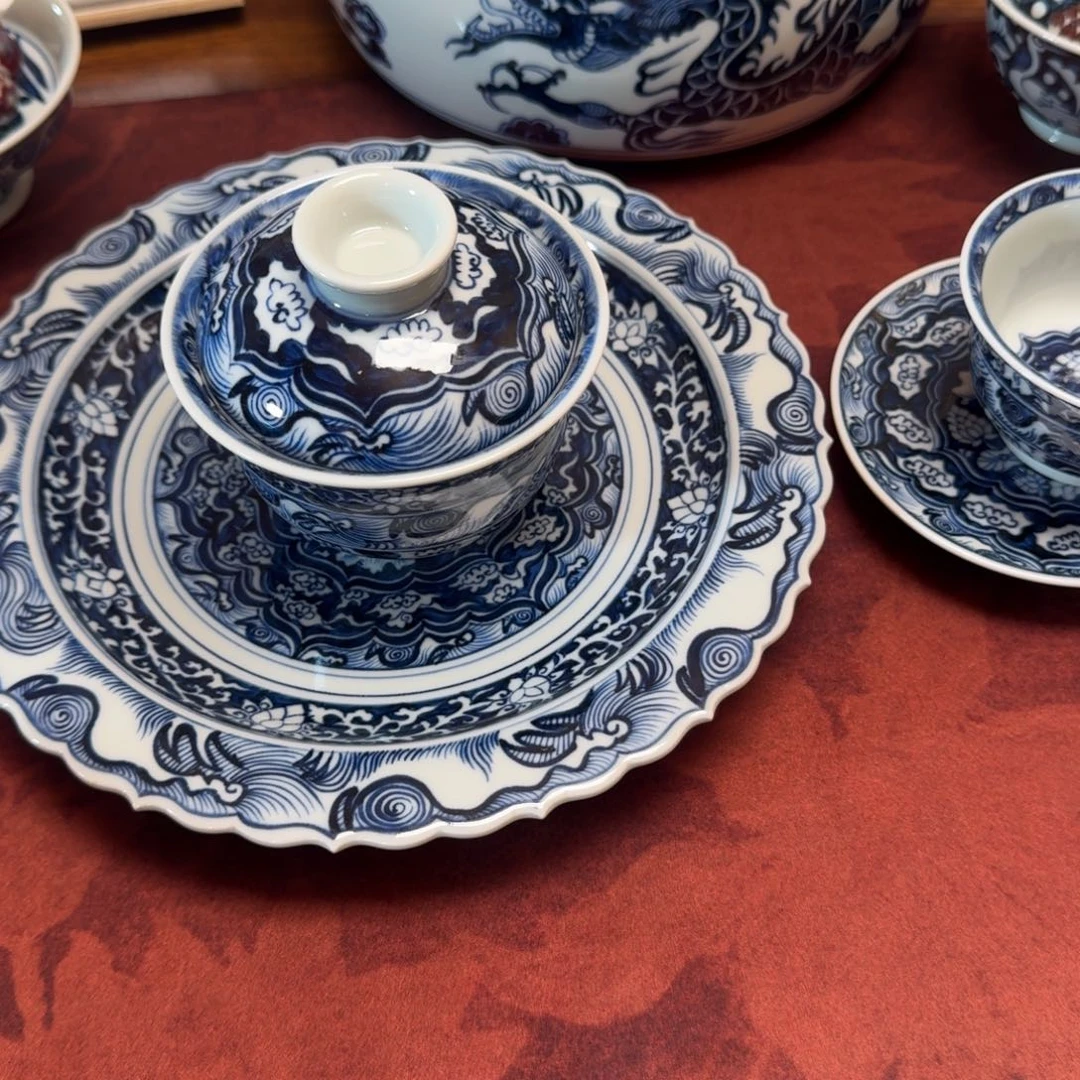 v***i摆件手工手绘景德镇陶瓷