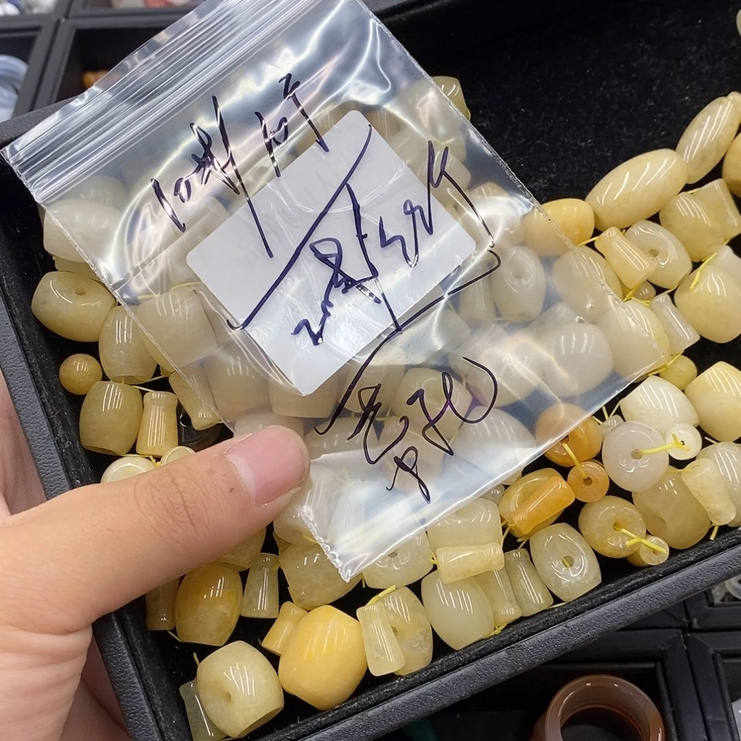 玛瑙/玉髓颈饰合金