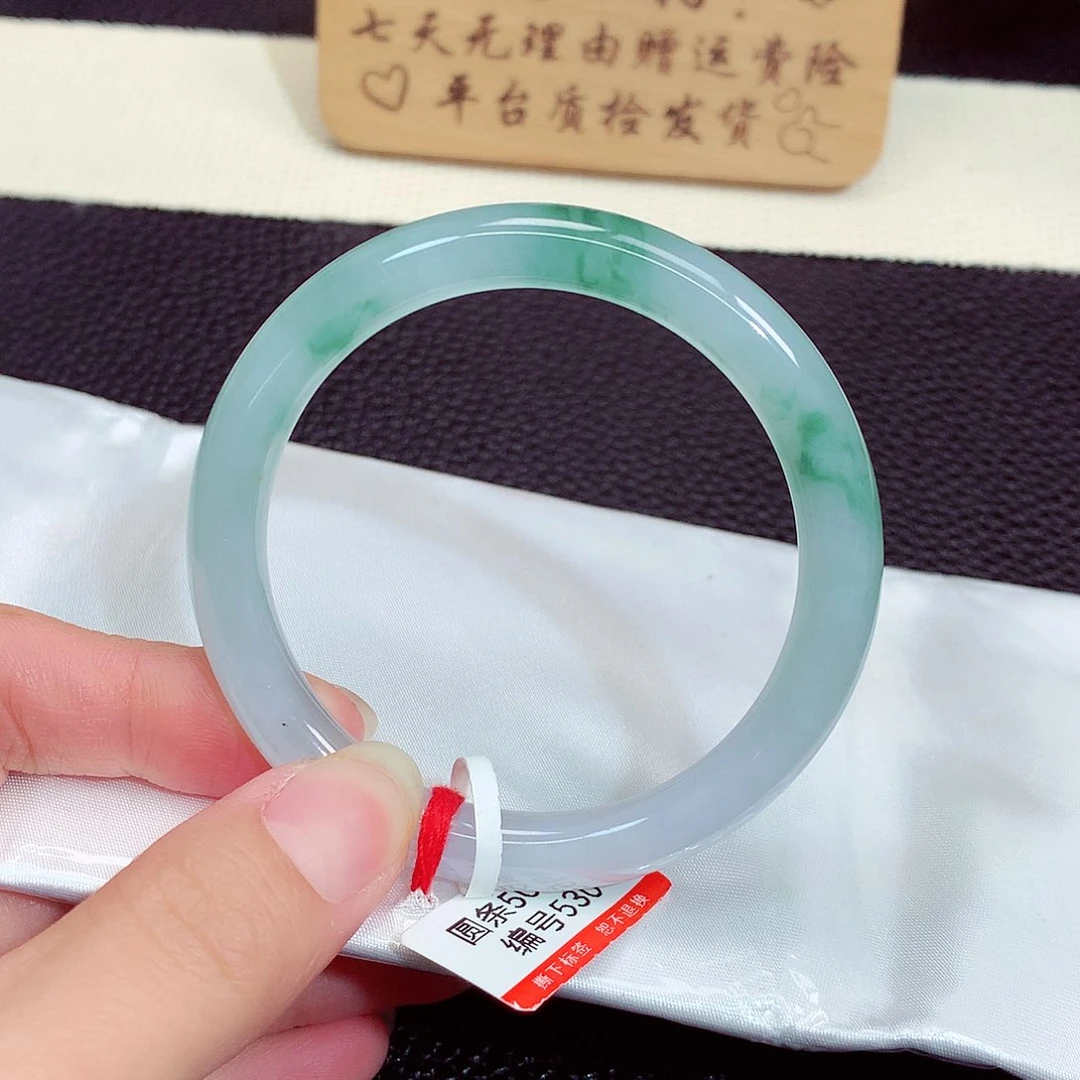 翡翠手镯未镶嵌530号