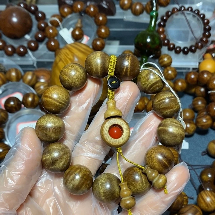 金丝楠木雕工艺品18