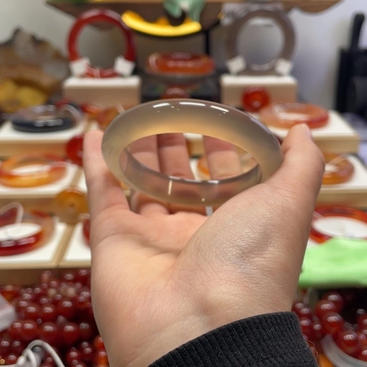 玛瑙/玉髓未镶嵌手镯