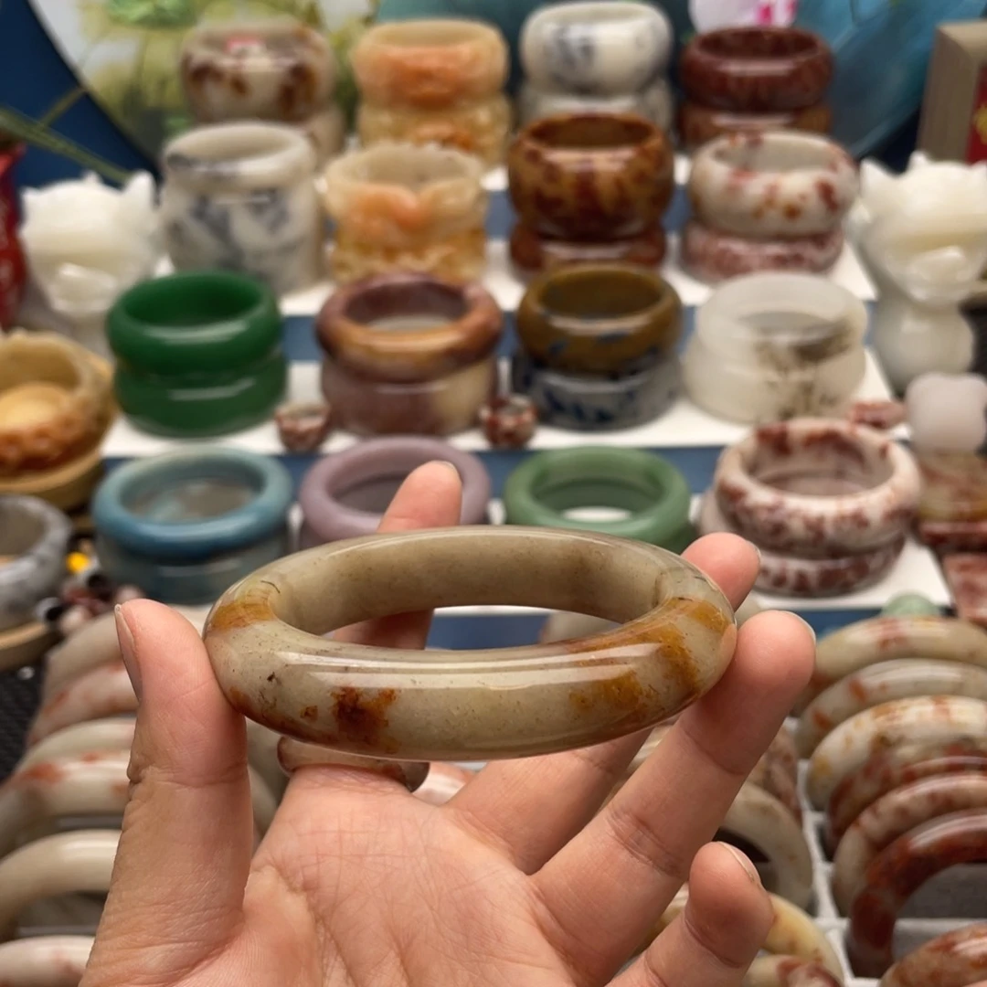 石英质玉手镯未镶嵌安*