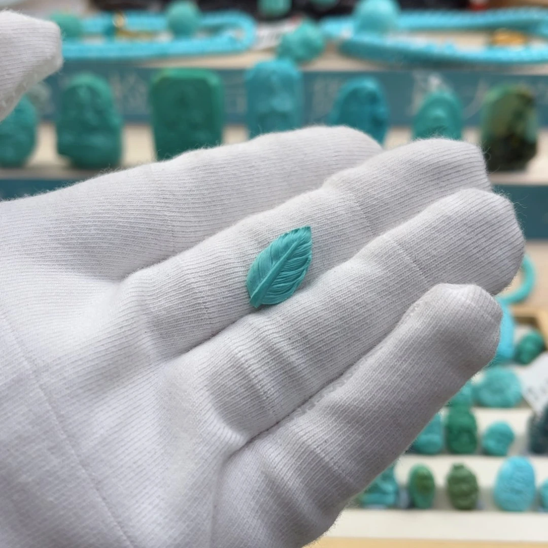 绿松石配饰未镶嵌