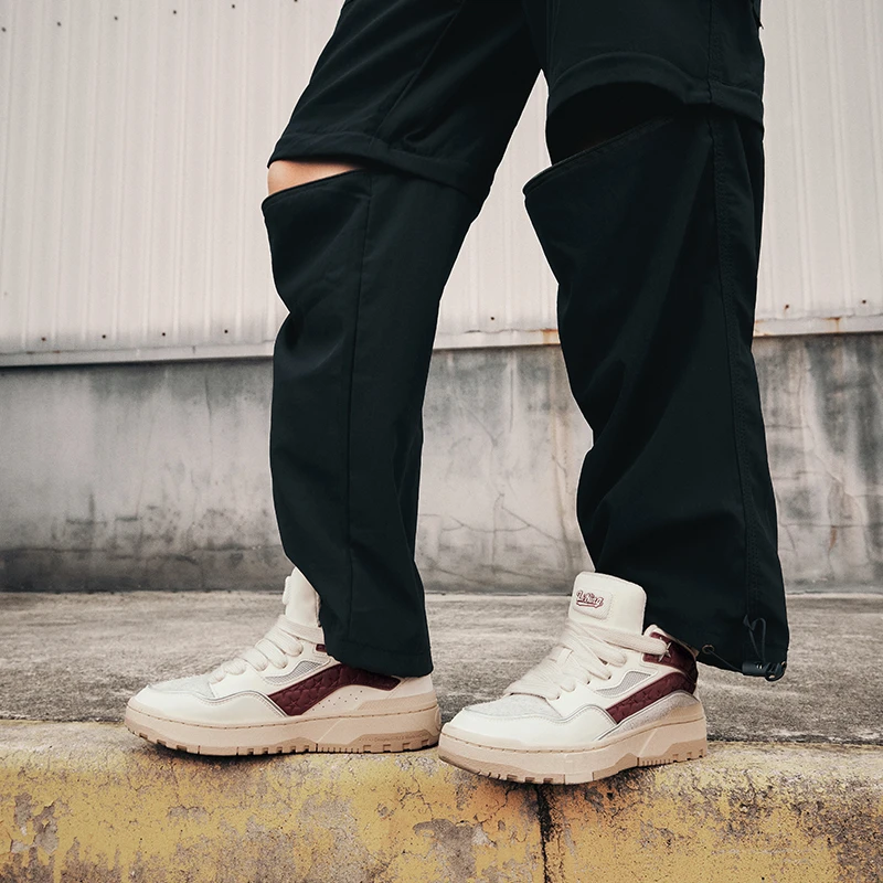 LI-NING/李宁2023惟吾女子中帮耐磨回弹运动鞋复古休闲鞋AGCT498