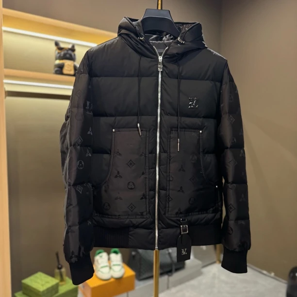 【CC冬季羽绒服】高品质轻奢设计师款男士保暖羽绒服帽款 4-905