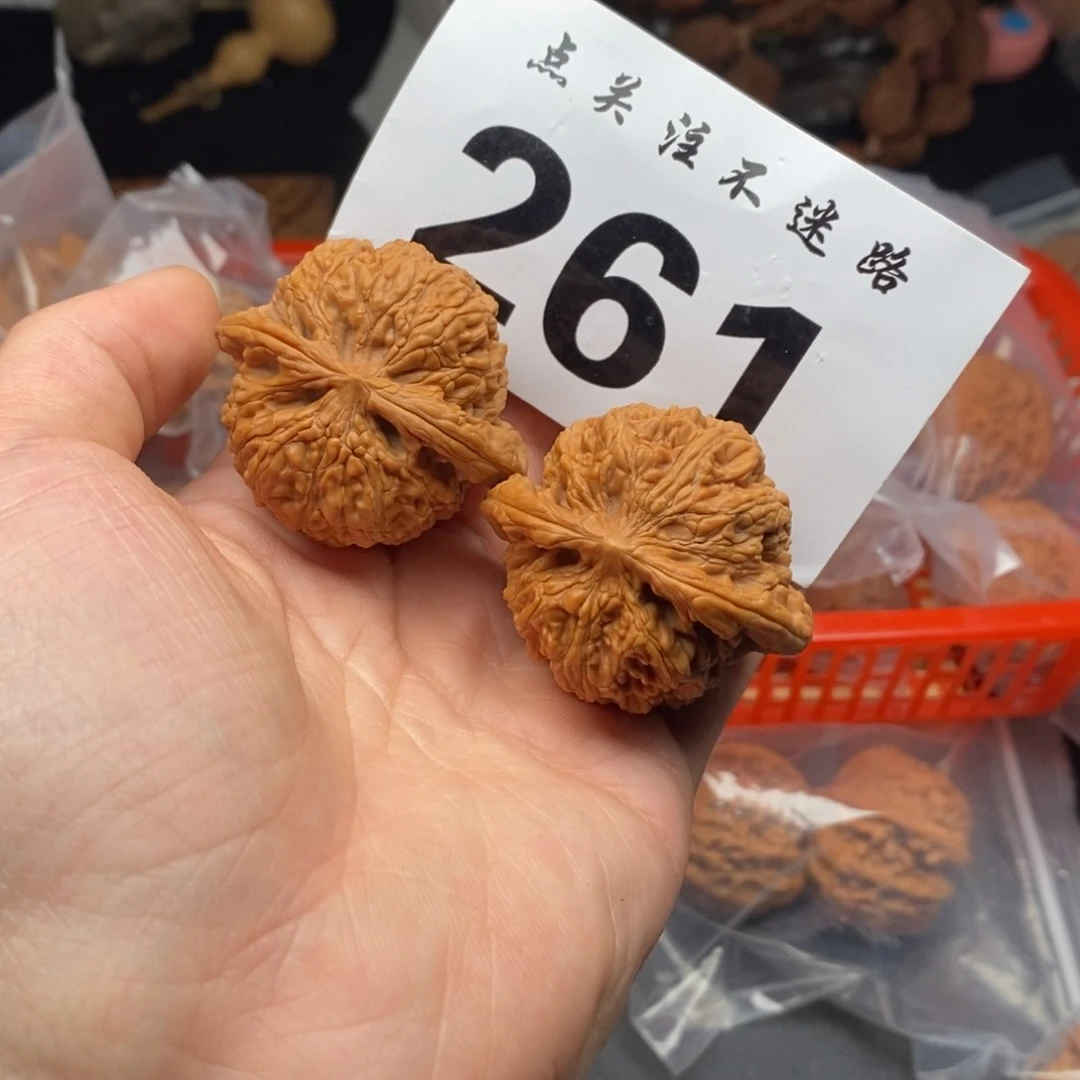 文玩核桃吊坠44将军