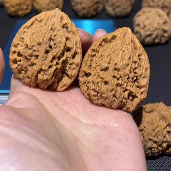 文玩核桃把件宇*南疆38