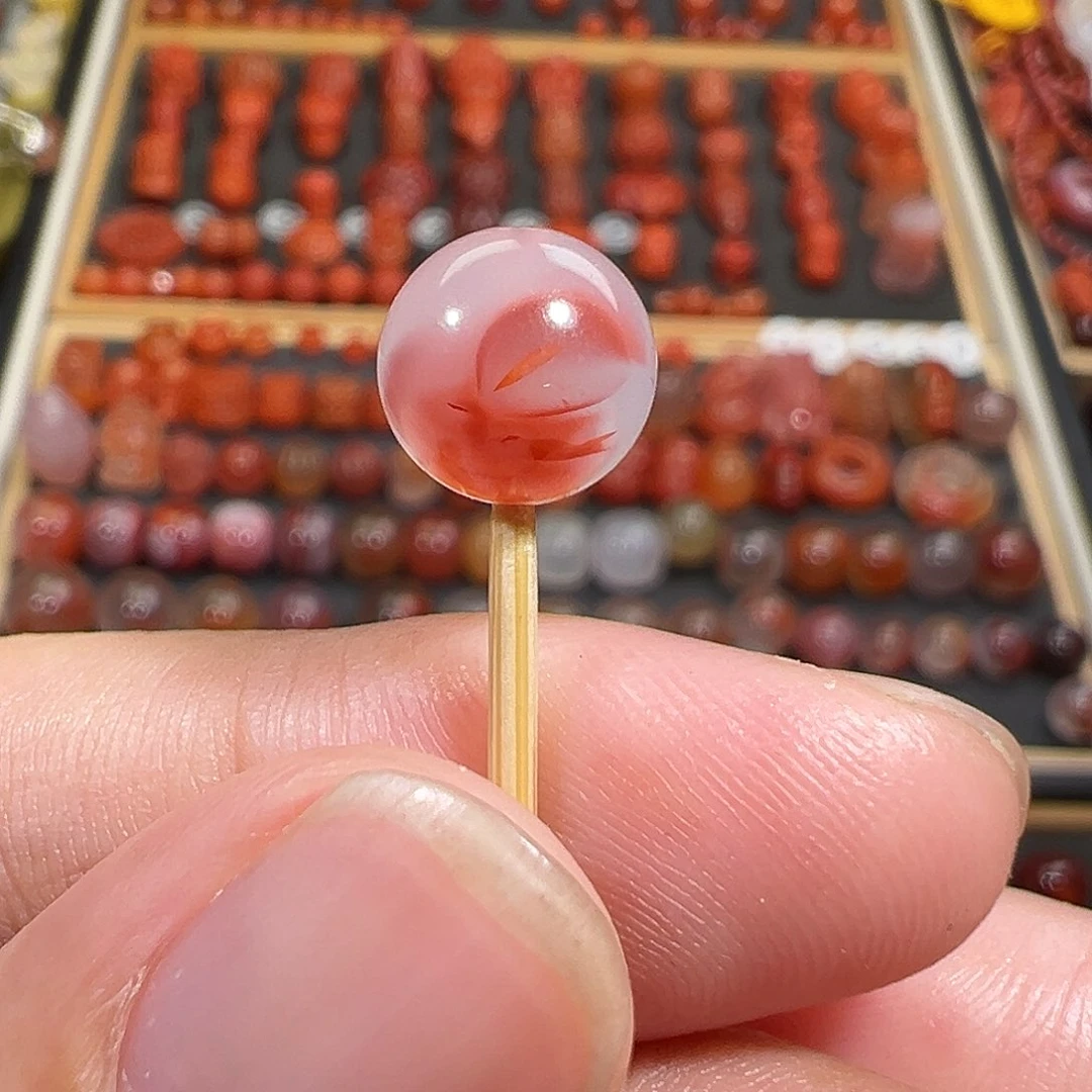 娜***1南红玛瑙未镶嵌珠宝奇石