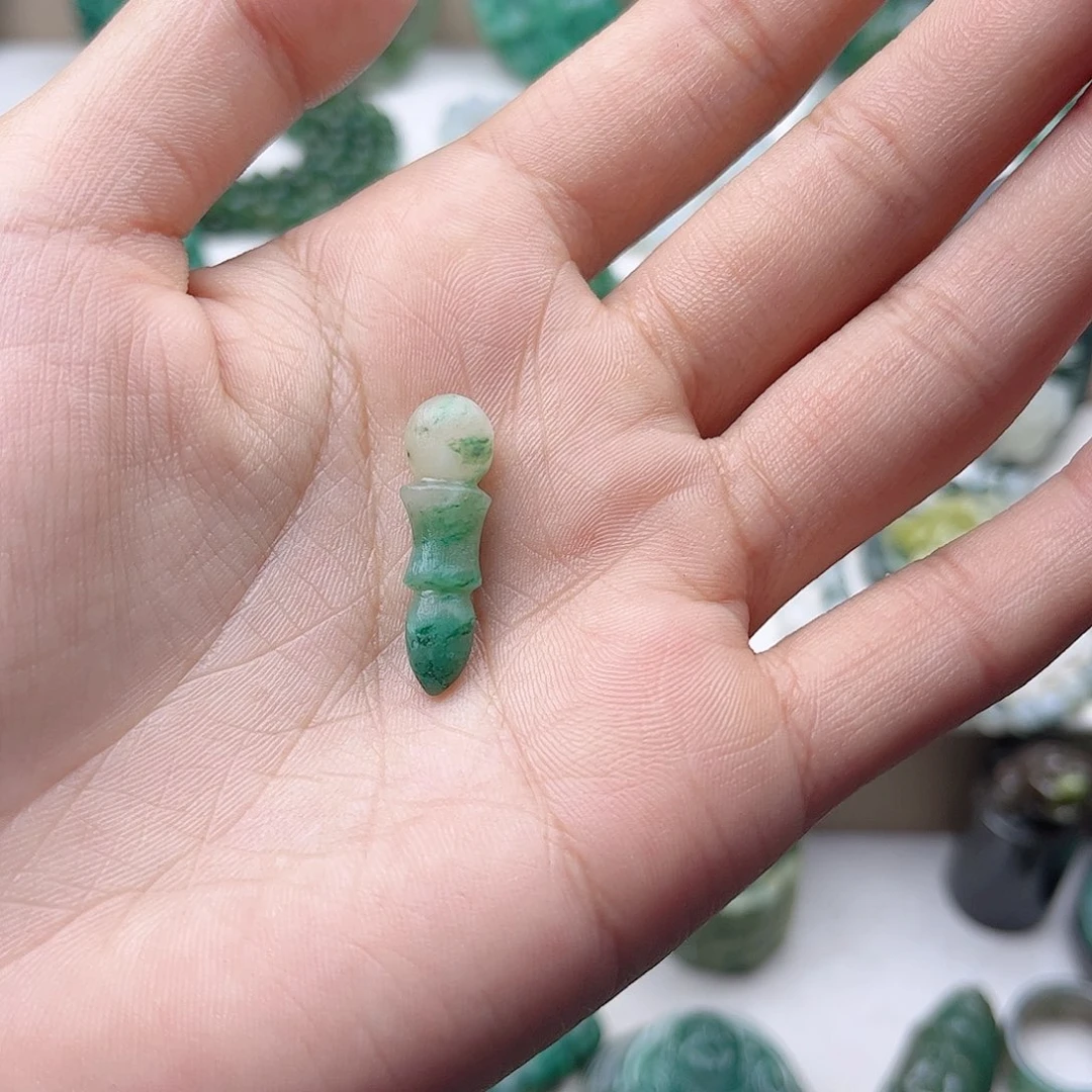 独山玉挂件未镶嵌苏****1