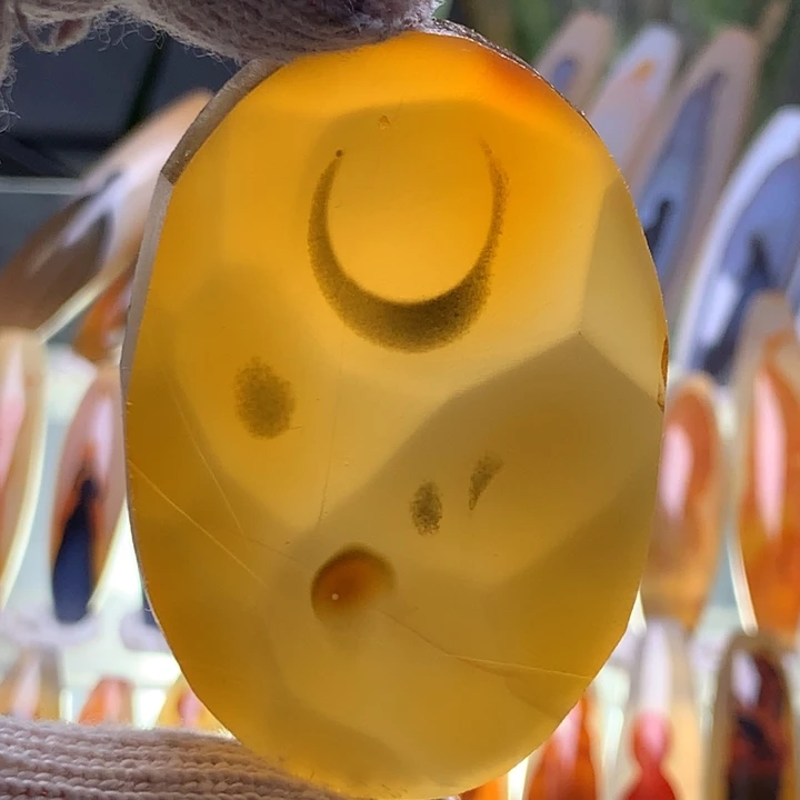 未镶嵌玛瑙/玉髓珠宝半成品86