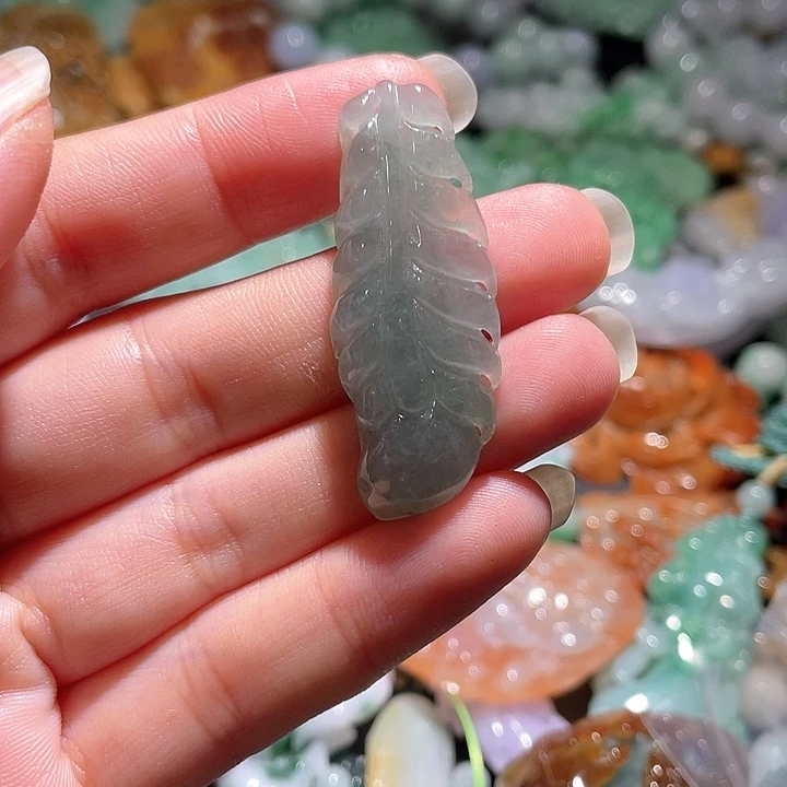 颈饰未镶嵌翡翠天