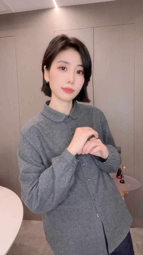 秋冬简约设计休闲宽袖口纯棉翻领衬衫