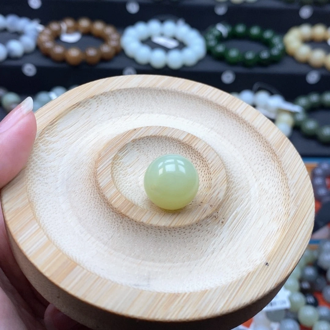 未镶嵌手链和田玉L卡16