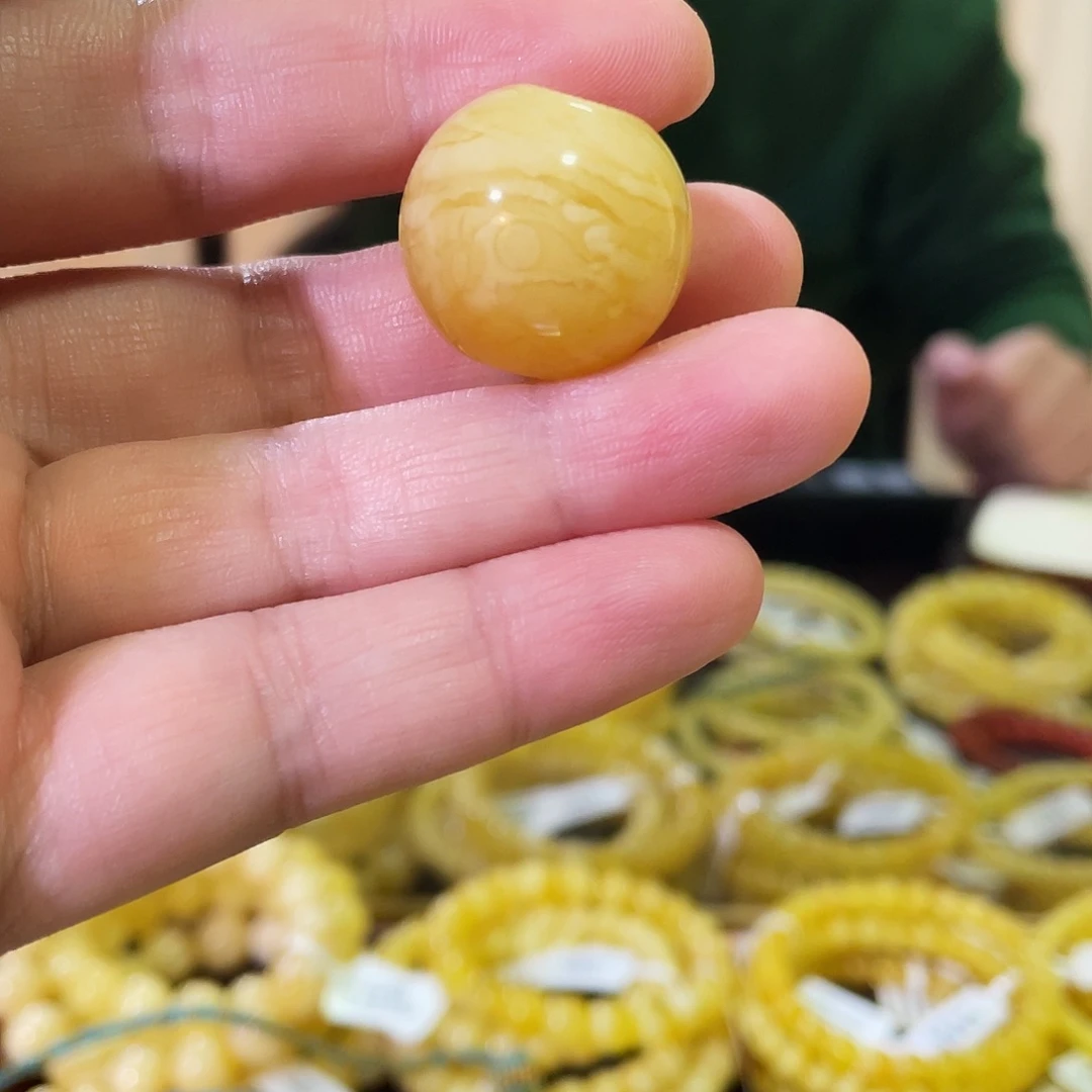 琥珀未镶嵌颈饰5.7g