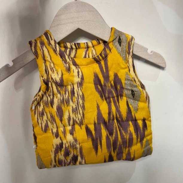 碎花中国风女厚款冬季极简风马甲宝宝上衣黄色童装0-2个月宝宝