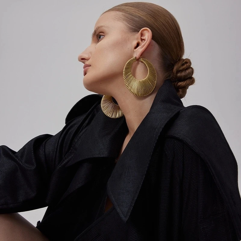 铜合金亚克力耳饰 coc同款皮质编织轻奢高级感夸张大耳圈礼服耳环