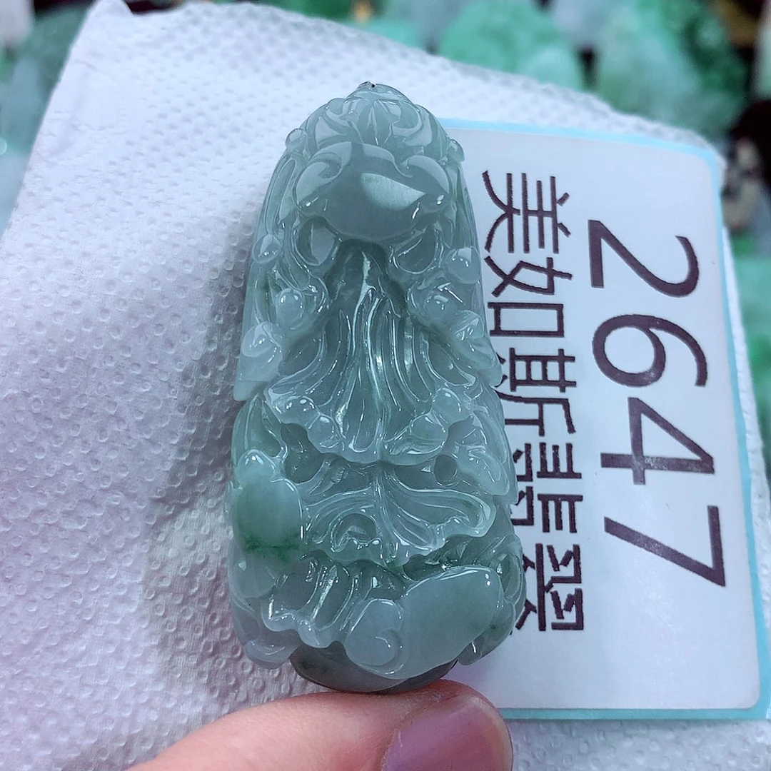 吊坠(不含链)未镶嵌翡翠