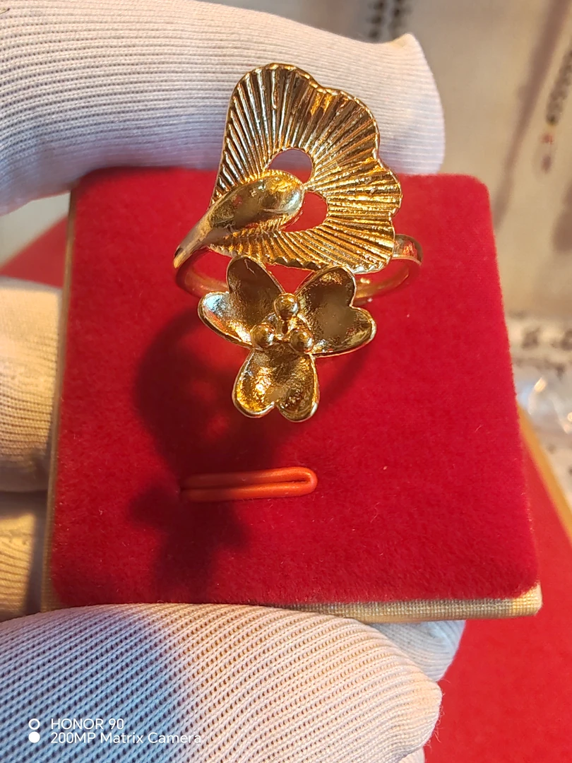 合金戒指 قاپلىمائالتۇن ئۈزۈك ئالتۇن 0.13گىرام كۆمۈش2.24گىرام