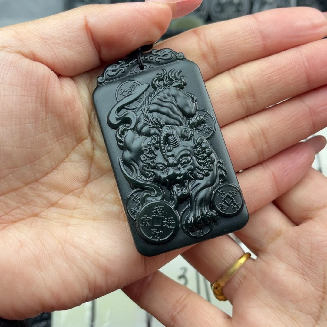 和田玉颈饰未镶嵌珠***峰